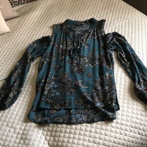 Gorgeous Cold shoulder blouse